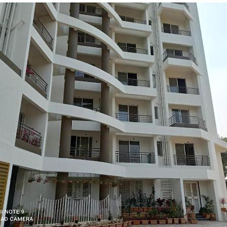 Stay Nc Homestay Нашик Екстериор снимка