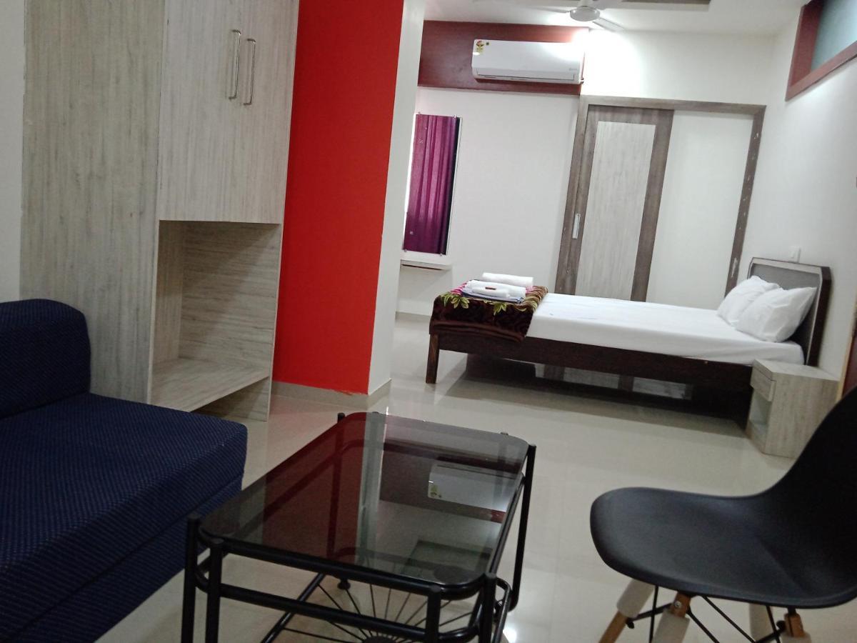 Stay Nc Homestay Нашик Екстериор снимка