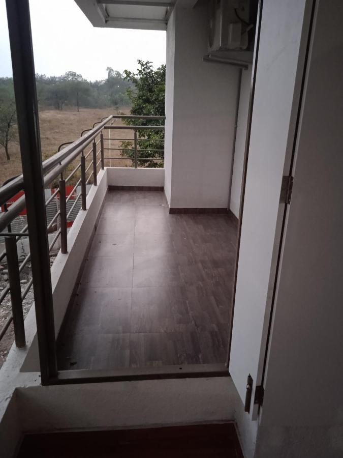 Stay Nc Homestay Нашик Екстериор снимка